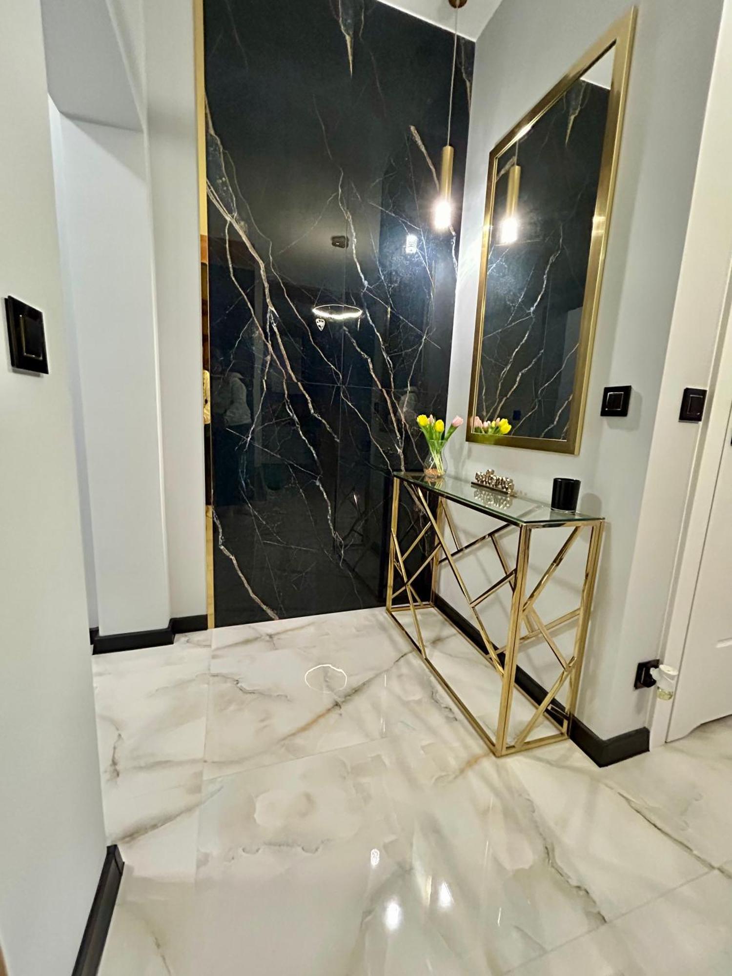 Golden Luxury Suite Nowy Dwór Mazowiecki المظهر الخارجي الصورة